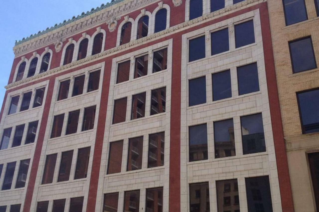 Frontdesk Aria Cultural District Lofts Downtown Pittsburgh Exterior photo